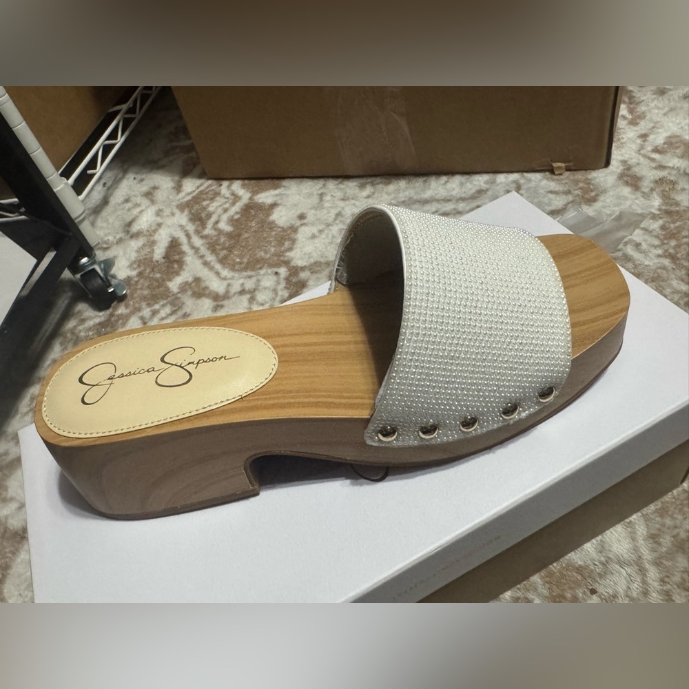 Jessica Simpson Cream Textured Mules